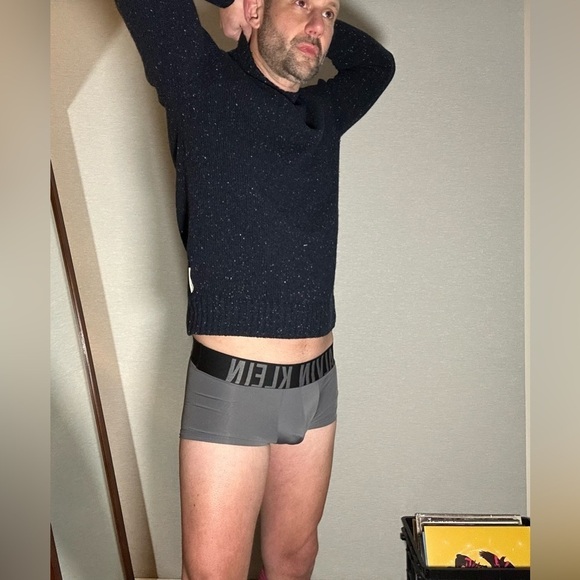 SOLD Calvin Klein | Wool Nepped Yarn Crewneck Sweater in Vulcan Black (Small) - Picture 10 of 10